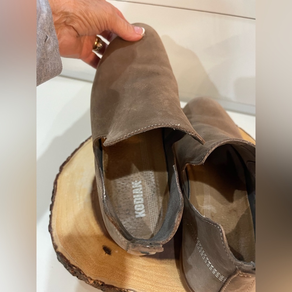 KODIAK Women's Brown Low Rider V-Cut Leather Booties Boots US size 8.5 brown - Picture 5 of 6